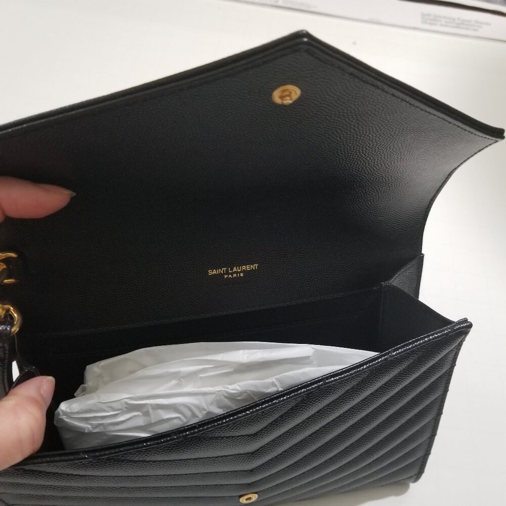 Saint Laurent Brand pouch purse in black with gold label - Picture 4 of 14